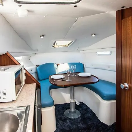 Cozy Boat To Unwind By The Ocean Πλωτό κατάλυμα Puerto Calero