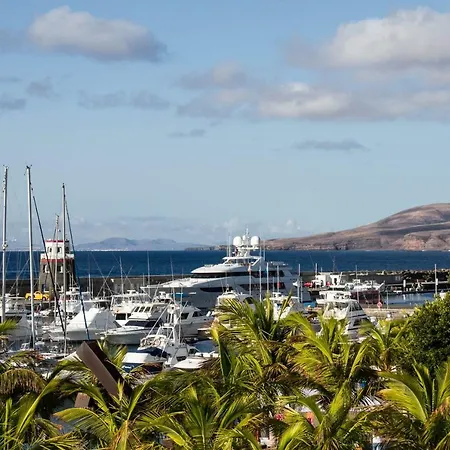 Botel Cozy Boat To Unwind By The Ocean *