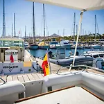 Cozy Boat To Unwind By The Ocean Båthotell