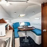 Cozy Boat To Unwind By The Ocean Båthotell Puerto Calero