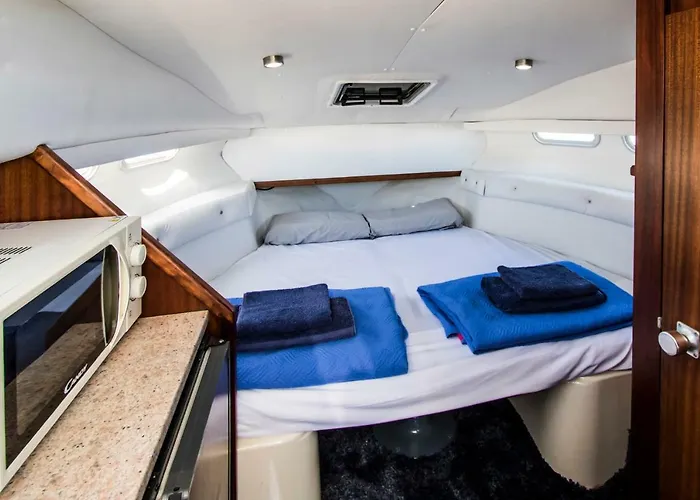 船屋 Cozy Boat To Unwind By The Ocean *